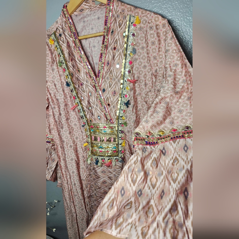 Chic Pink Women's Robe - Picture 11 of 16